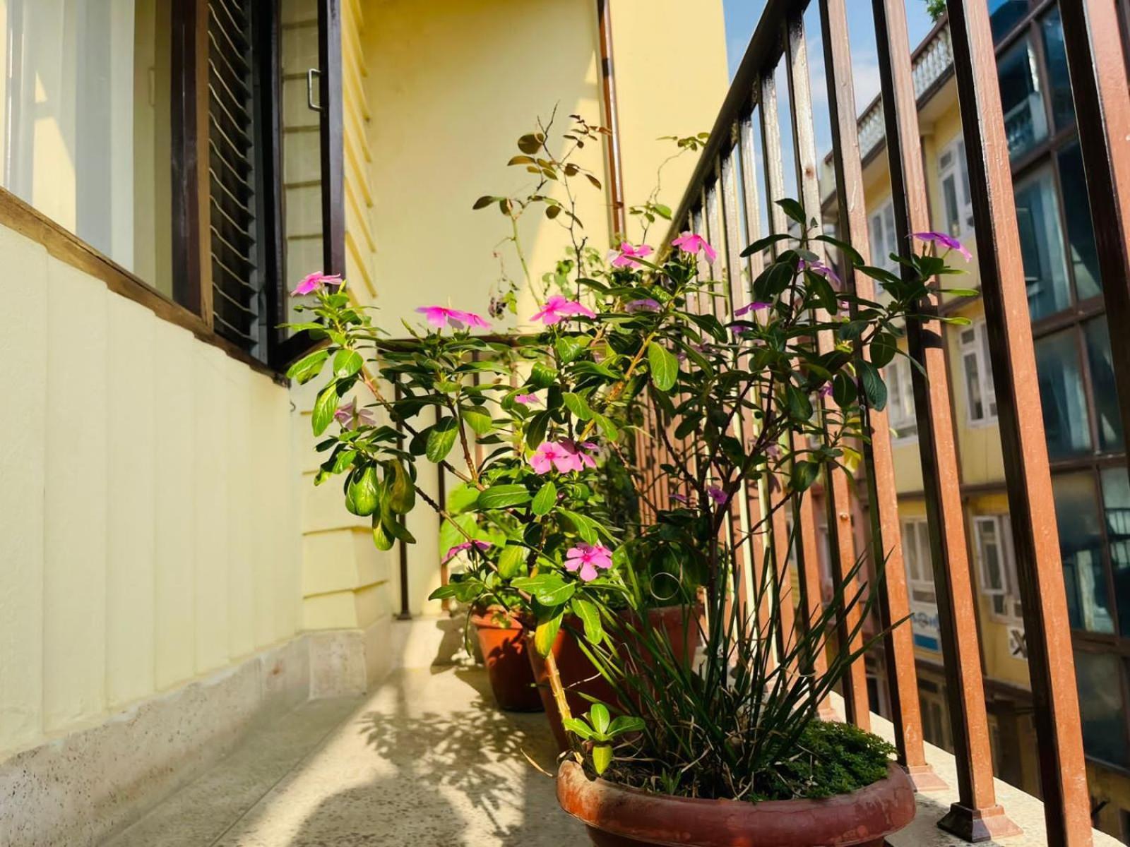 Holy Land Hotel Nepal Катманду Экстерьер фото